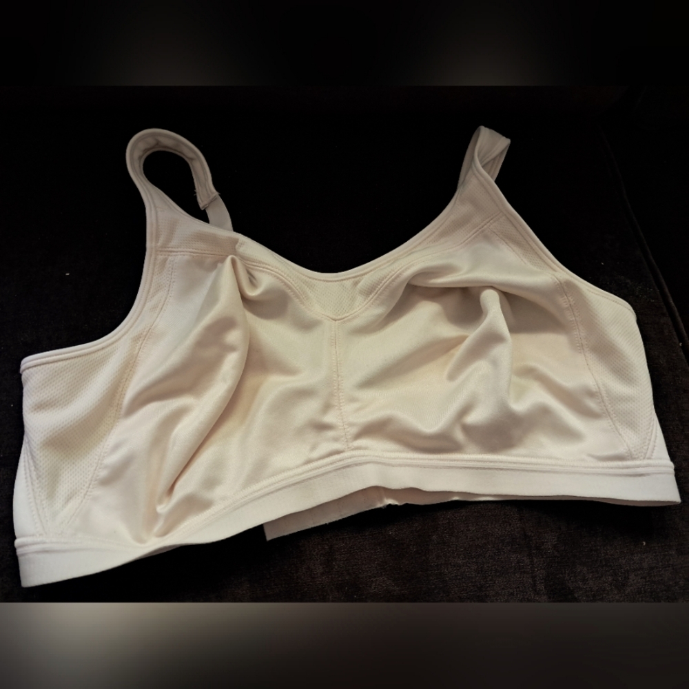 Playtex 18 Hour Active Breathable Comfort Wireless Bra 4159 Size 44DD